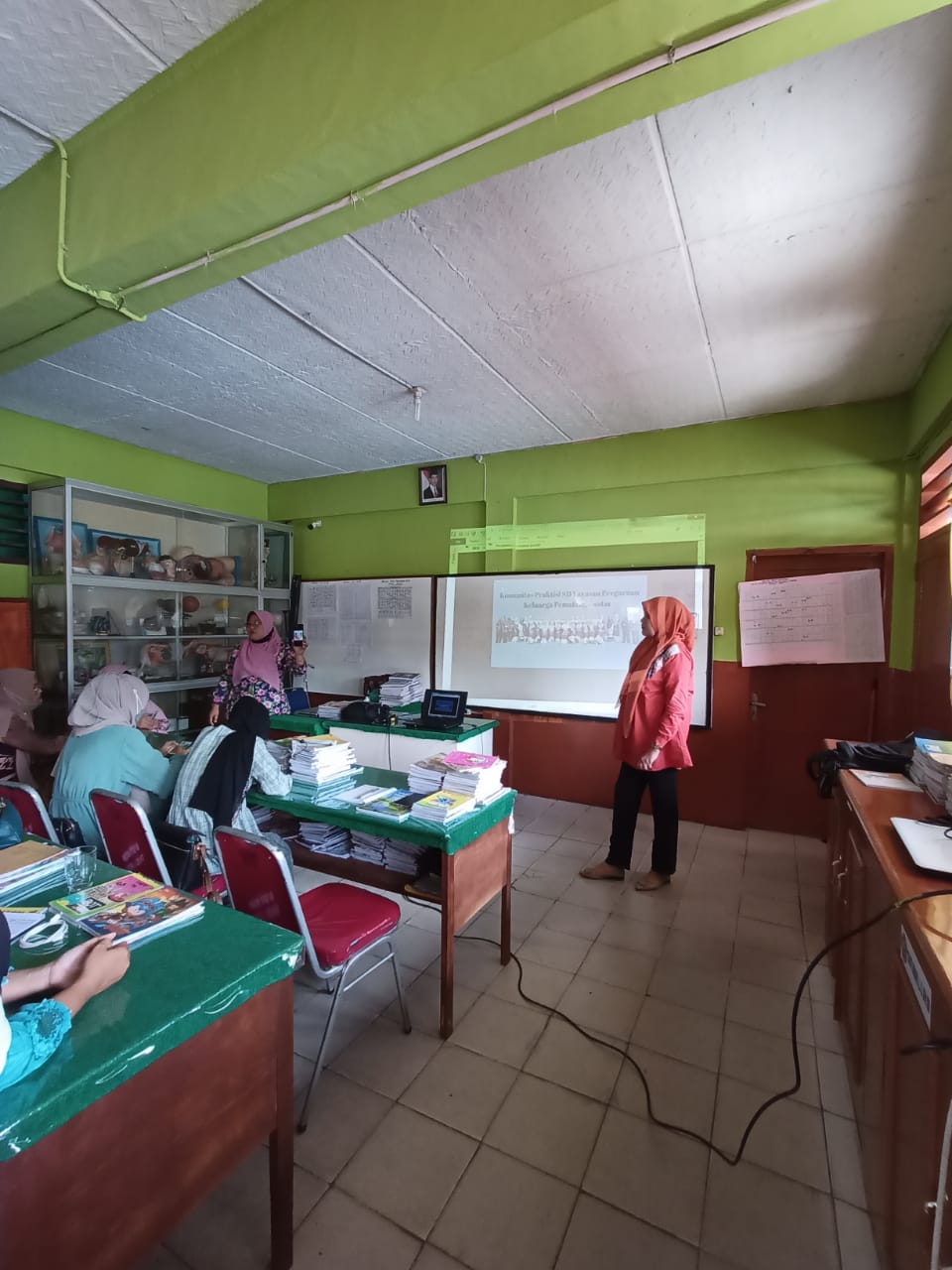 Pengimbasan Budaya Positif Oleh Guru Penggerak SD YPK 4