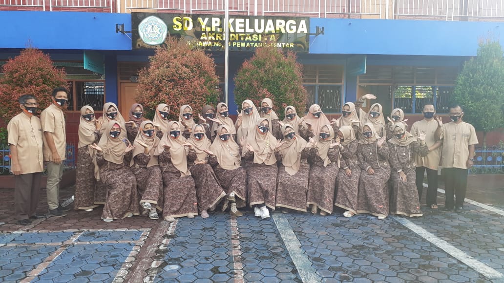 Memperingati Hari Guru