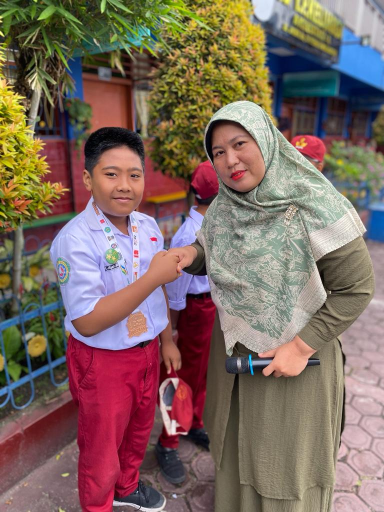 Foto 7 Penyerahan Medali Lomba Memanah