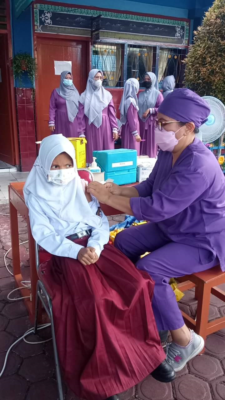 Vaksinasi Serentak SD YPK